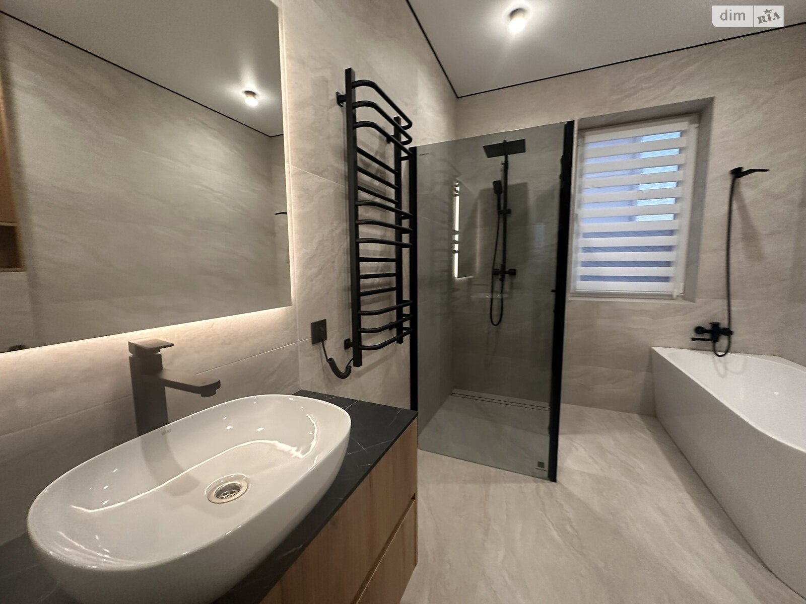 одноэтажный дом с ремонтом, 120 кв. м, кирпич. Продажа в Буче район Буча фото 1