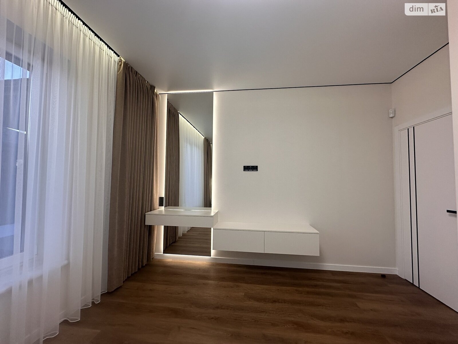 одноэтажный дом с ремонтом, 120 кв. м, кирпич. Продажа в Буче район Буча фото 1