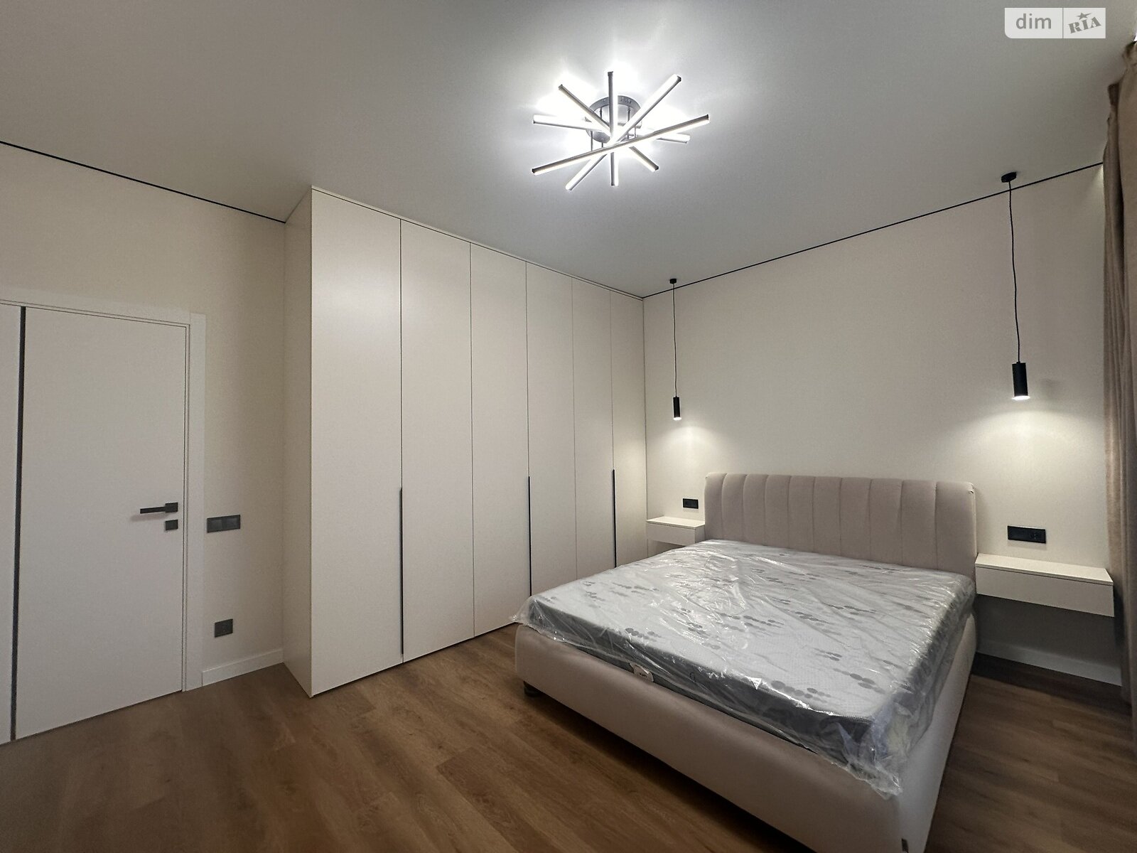 одноэтажный дом с ремонтом, 120 кв. м, кирпич. Продажа в Буче район Буча фото 1