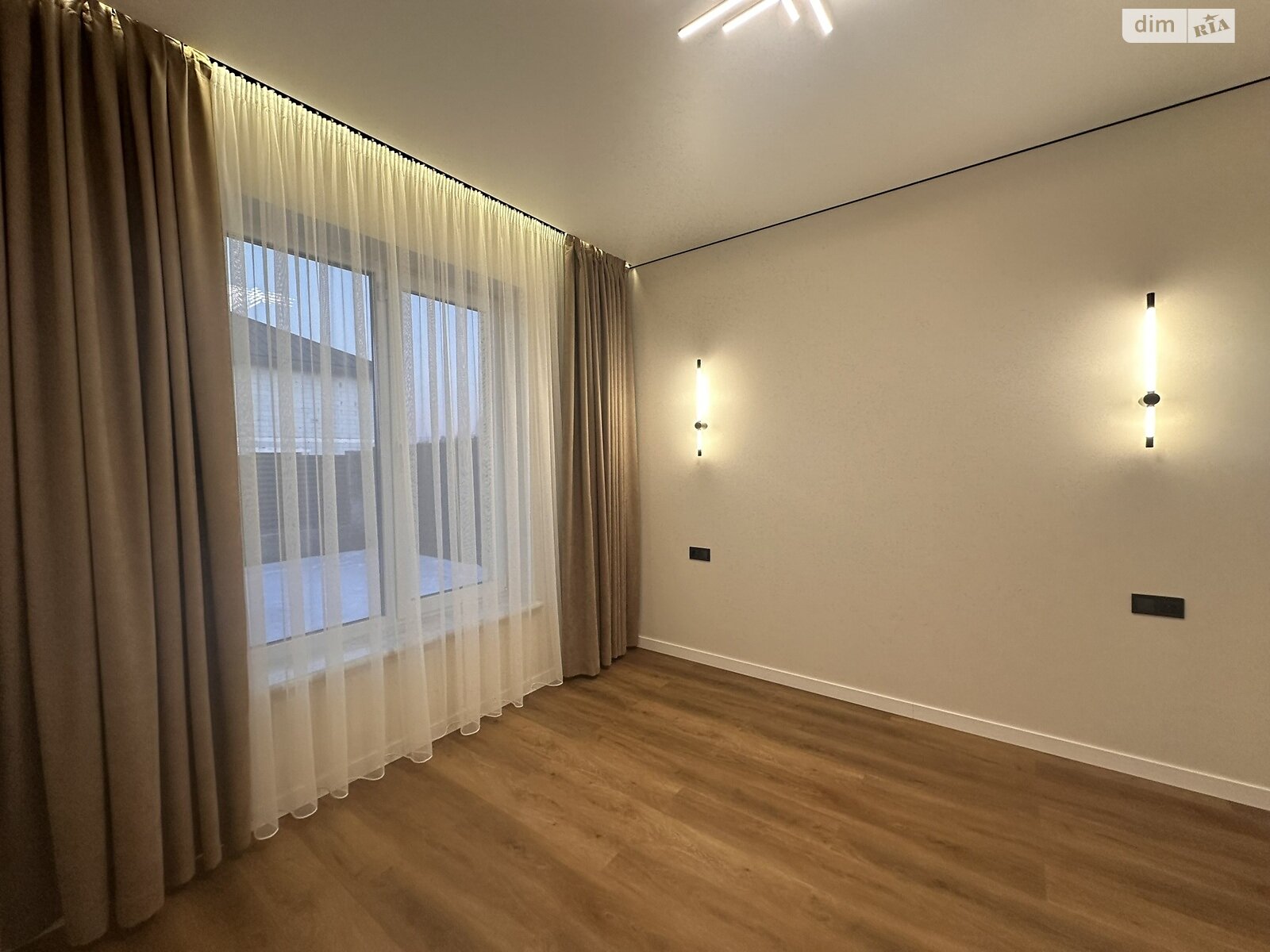 одноэтажный дом с ремонтом, 120 кв. м, кирпич. Продажа в Буче район Буча фото 1