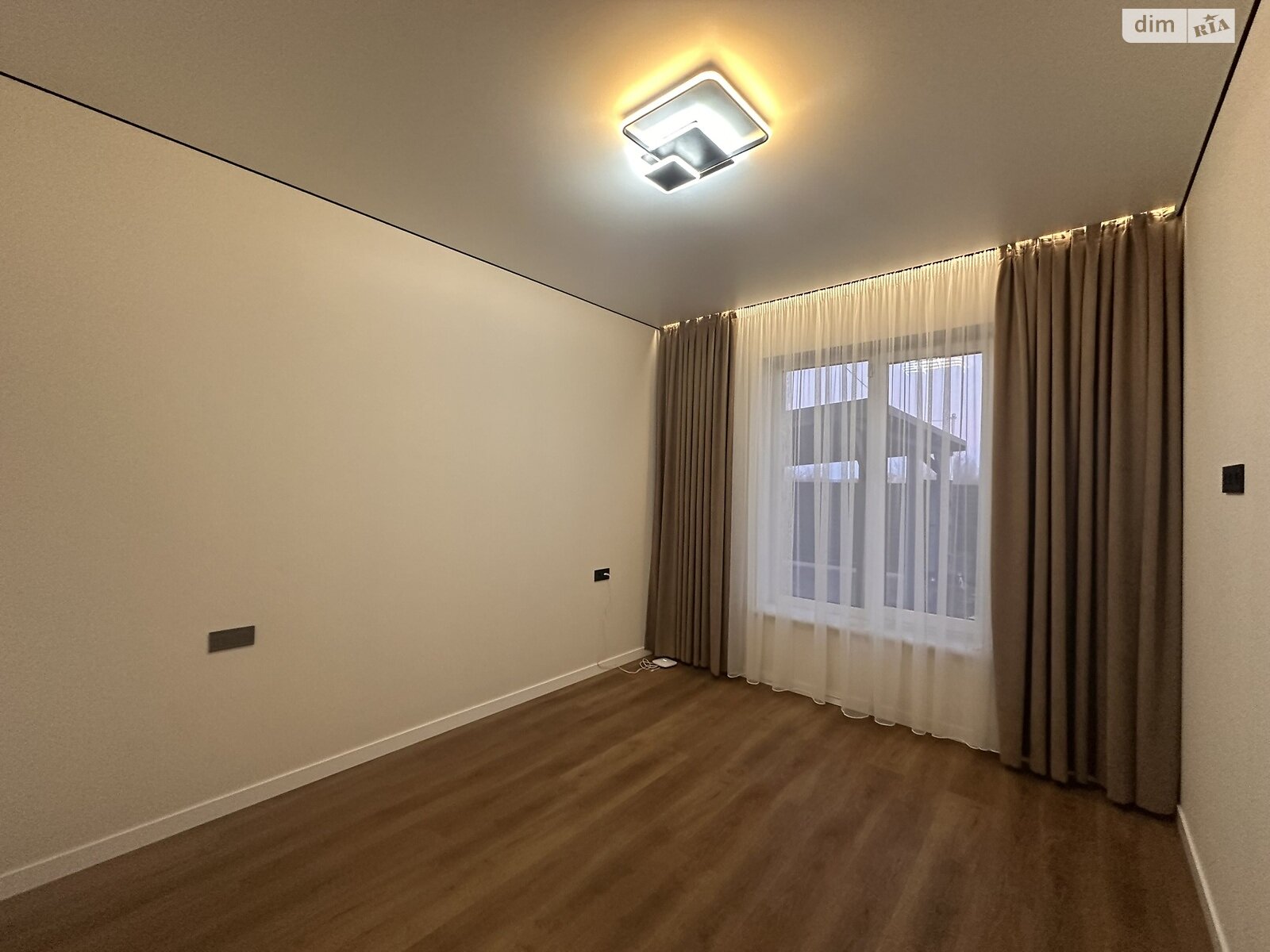 одноэтажный дом с ремонтом, 120 кв. м, кирпич. Продажа в Буче район Буча фото 1