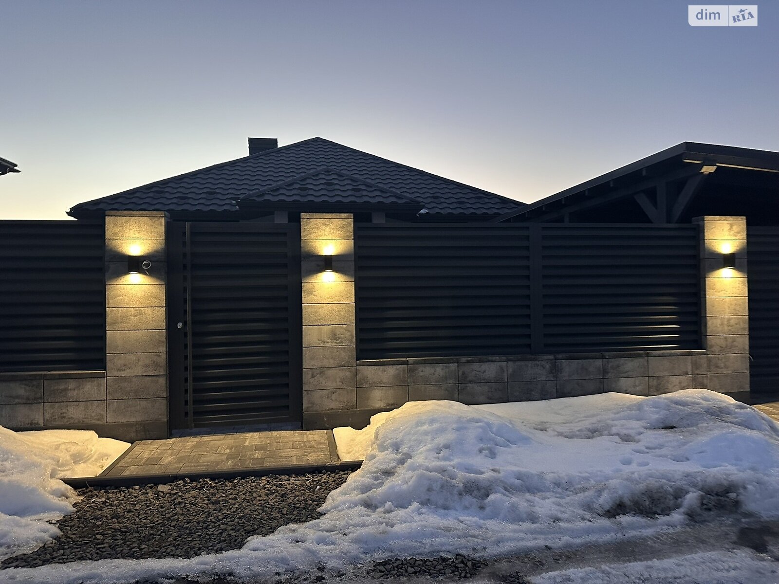 одноэтажный дом с ремонтом, 120 кв. м, кирпич. Продажа в Буче район Буча фото 1