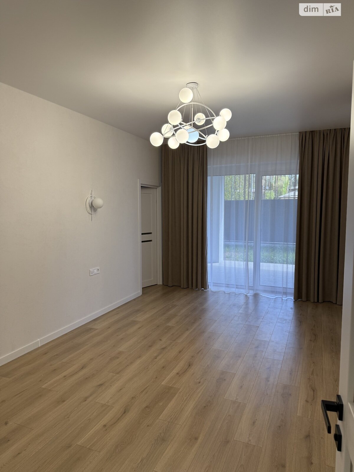 одноэтажный дом с мебелью, 150 кв. м, пеноблок. Продажа в Буче фото 1 одноэтажный дом с мебелью, 150 кв. м, пеноблок. Продажа в Буче фото 1