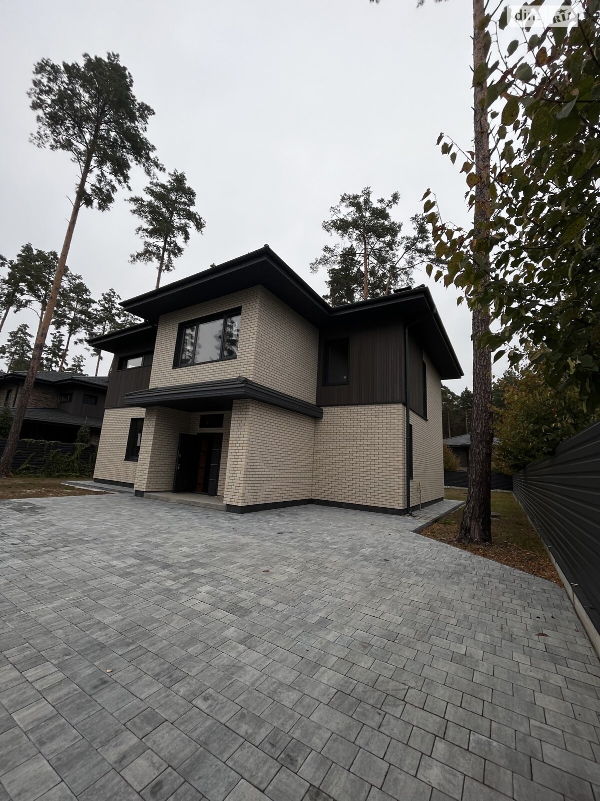 двухэтажный дом, 220 кв. м, кирпич. Продажа в Буче фото 1 двухэтажный дом, 220 кв. м, кирпич. Продажа в Буче фото 1