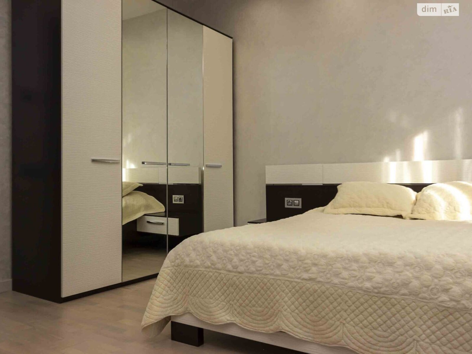 двухэтажный дом с гаражом, 322 кв. м, кирпич. Продажа в Буче район Буча фото 1 двухэтажный дом с гаражом, 322 кв. м, кирпич. Продажа в Буче район Буча фото 1