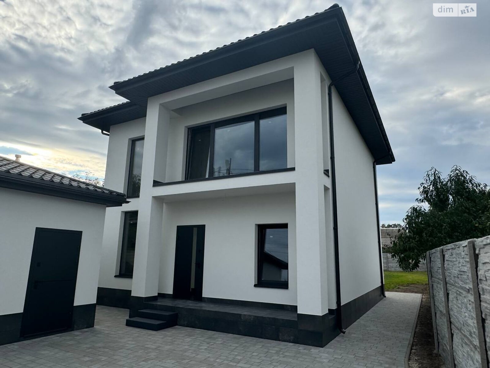 двоповерховий будинок з гаражем, 100 кв. м, пеноблок. Продаж у Бучі фото 1 двоповерховий будинок з гаражем, 100 кв. м, пеноблок. Продаж у Бучі фото 1