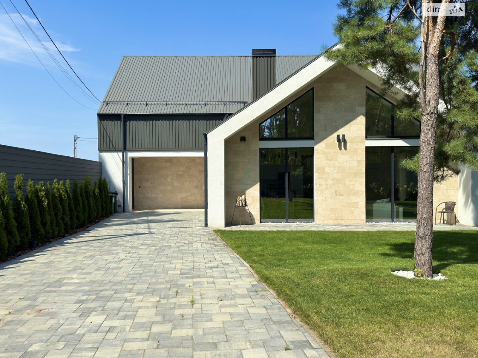 двоповерховий будинок з гаражем, 287.5 кв. м, цегла. Продаж у Бучі фото 1 двоповерховий будинок з гаражем, 287.5 кв. м, цегла. Продаж у Бучі фото 1