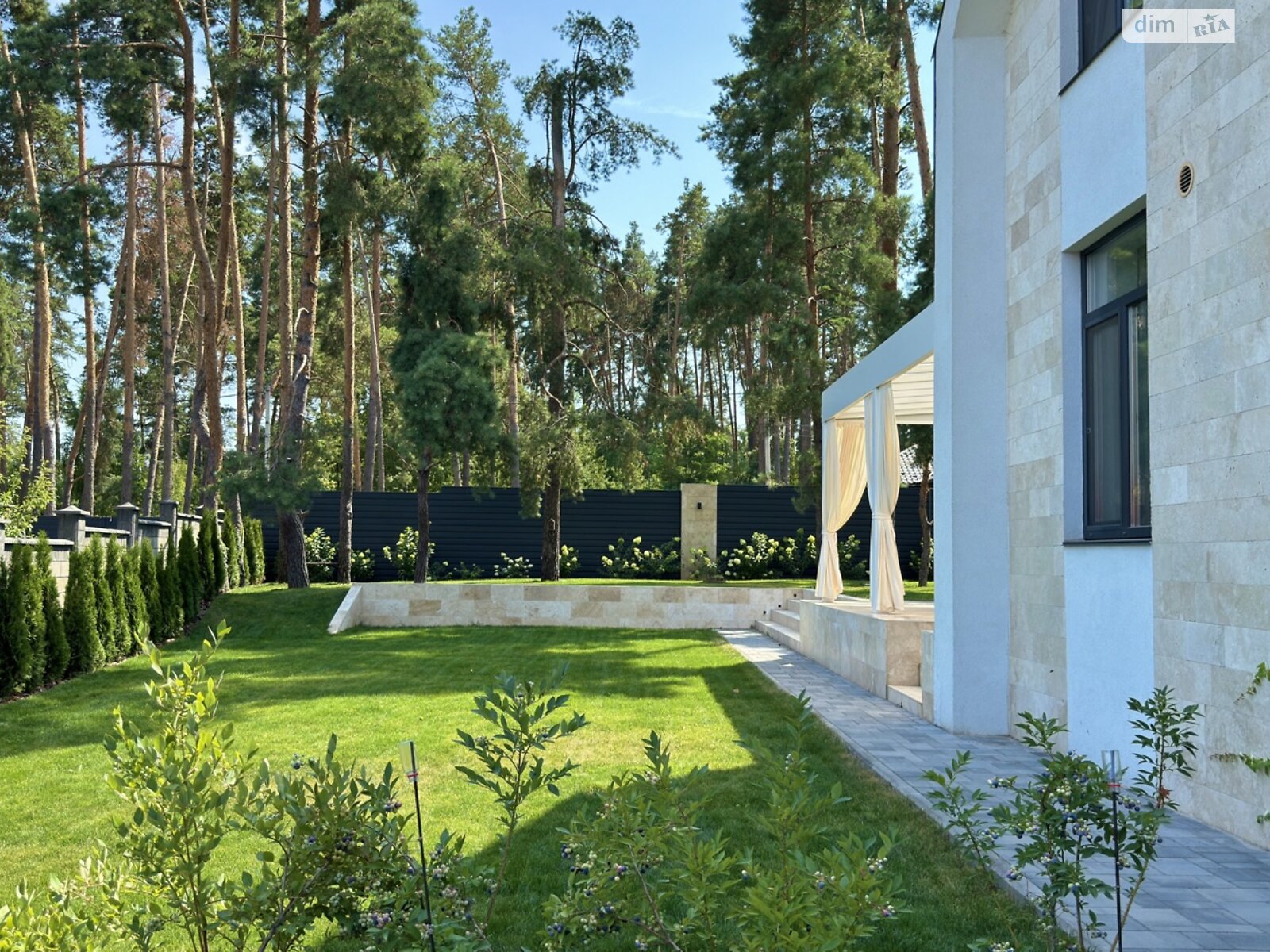 двоповерховий будинок з гаражем, 287.5 кв. м, цегла. Продаж у Бучі фото 1 двоповерховий будинок з гаражем, 287.5 кв. м, цегла. Продаж у Бучі фото 1