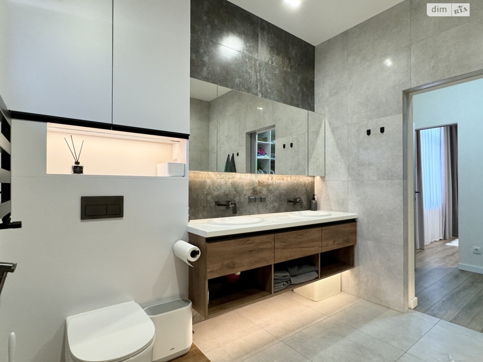 двоповерховий будинок з гаражем, 287.5 кв. м, цегла. Продаж у Бучі фото 1 двоповерховий будинок з гаражем, 287.5 кв. м, цегла. Продаж у Бучі фото 1