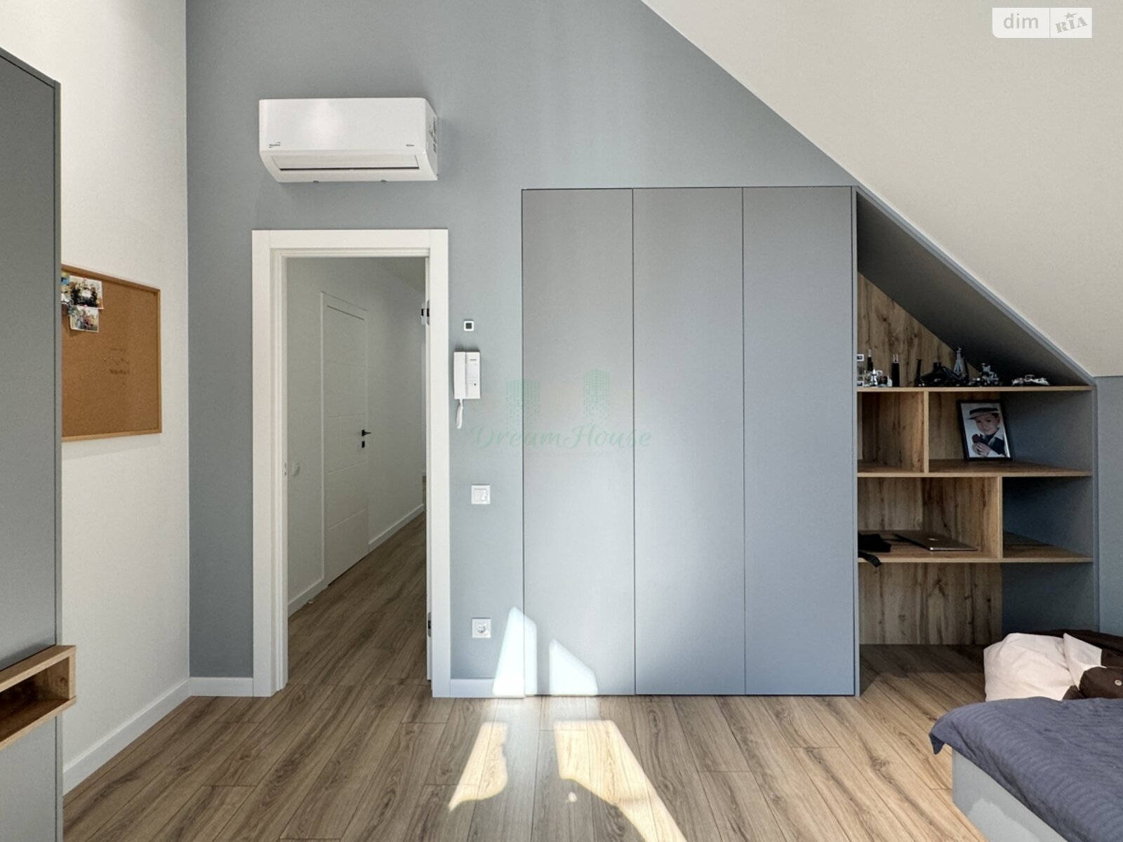 двоповерховий будинок з гаражем, 287.5 кв. м, цегла. Продаж у Бучі фото 1 двоповерховий будинок з гаражем, 287.5 кв. м, цегла. Продаж у Бучі фото 1