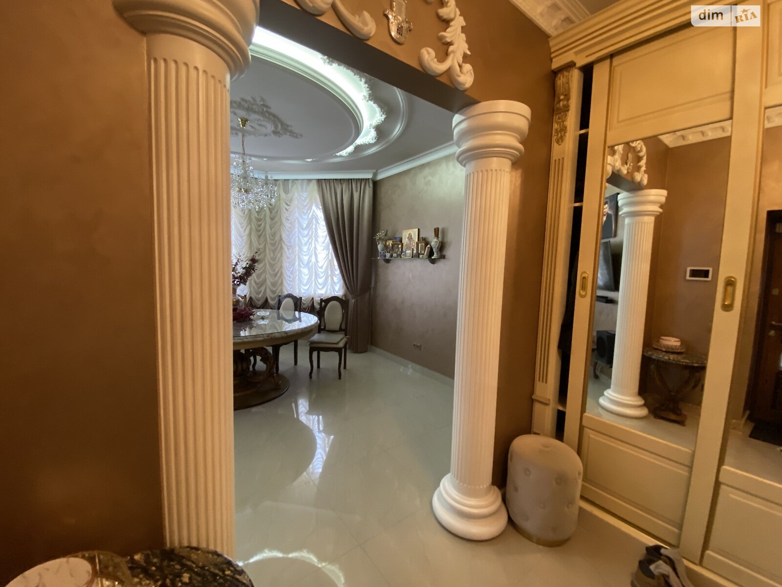 двоповерховий будинок з гаражем, 295 кв. м, кирпич. Продаж у Бучі фото 1 двоповерховий будинок з гаражем, 295 кв. м, кирпич. Продаж у Бучі фото 1
