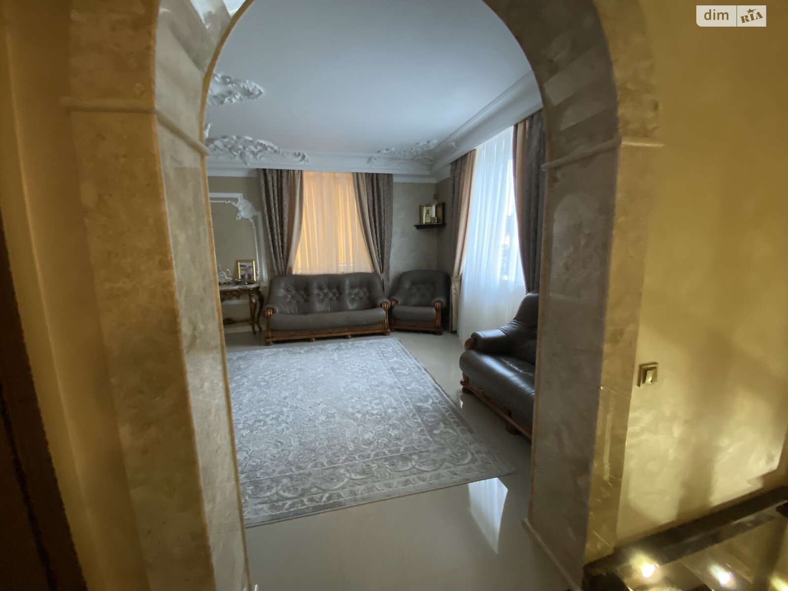 двоповерховий будинок з гаражем, 295 кв. м, кирпич. Продаж у Бучі фото 1 двоповерховий будинок з гаражем, 295 кв. м, кирпич. Продаж у Бучі фото 1