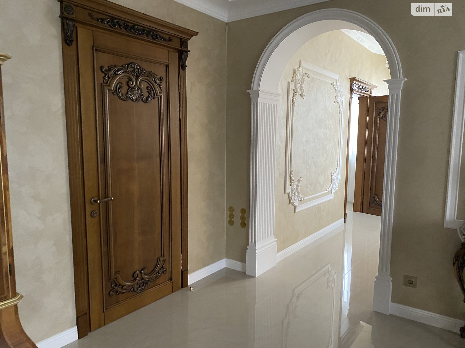 двоповерховий будинок з гаражем, 295 кв. м, кирпич. Продаж у Бучі фото 1 двоповерховий будинок з гаражем, 295 кв. м, кирпич. Продаж у Бучі фото 1