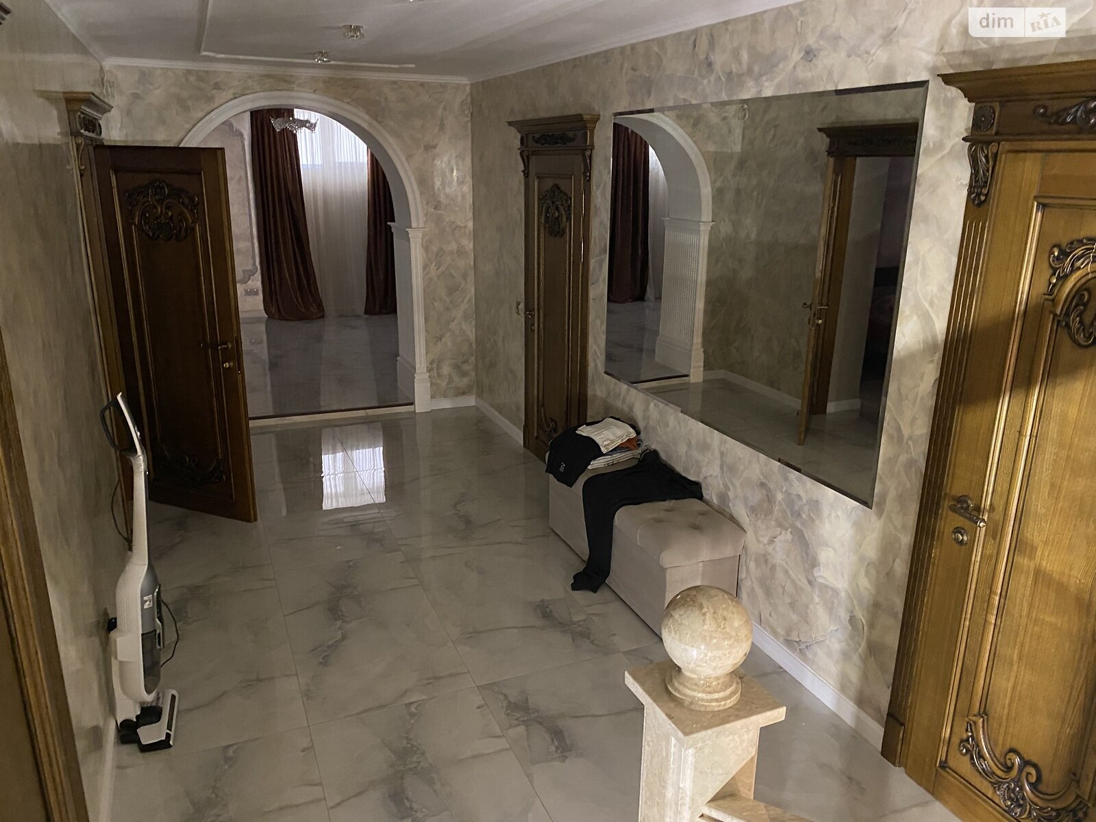 двоповерховий будинок з гаражем, 295 кв. м, кирпич. Продаж у Бучі фото 1 двоповерховий будинок з гаражем, 295 кв. м, кирпич. Продаж у Бучі фото 1