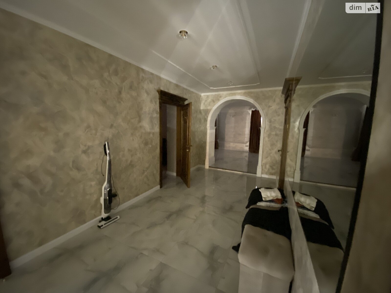 двоповерховий будинок з гаражем, 295 кв. м, кирпич. Продаж у Бучі фото 1 двоповерховий будинок з гаражем, 295 кв. м, кирпич. Продаж у Бучі фото 1
