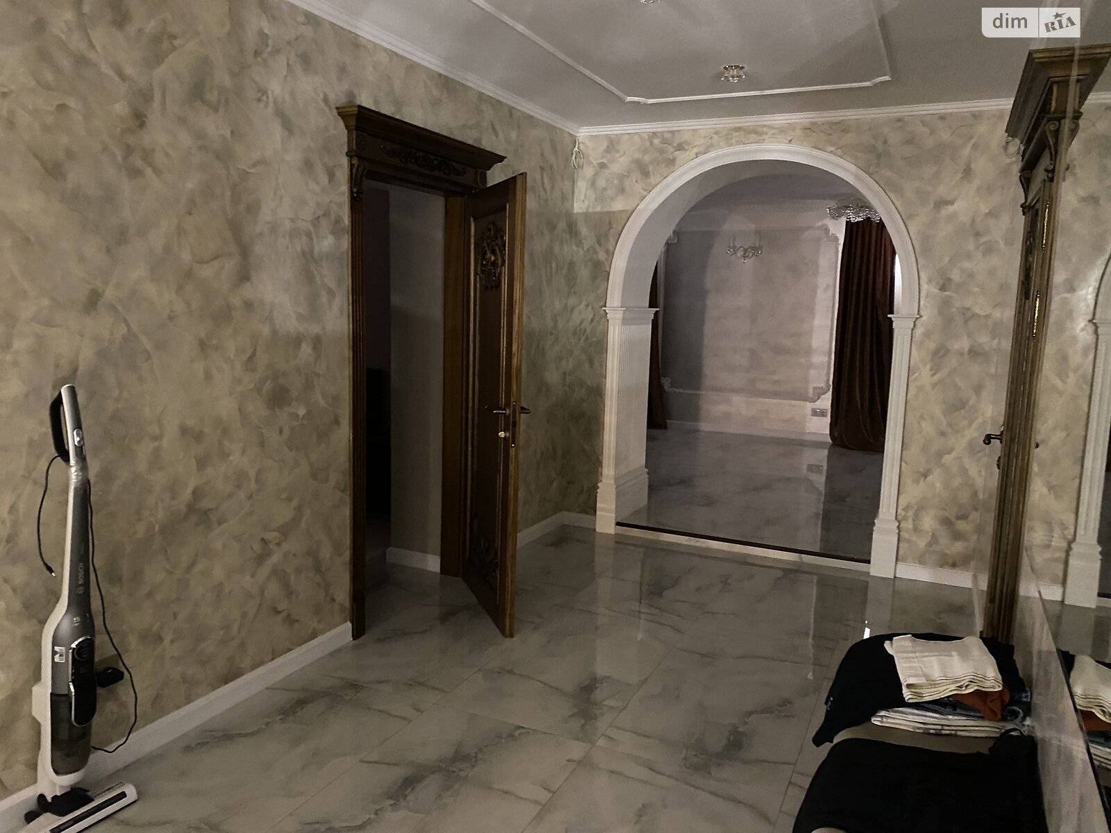 двоповерховий будинок з гаражем, 295 кв. м, кирпич. Продаж у Бучі фото 1 двоповерховий будинок з гаражем, 295 кв. м, кирпич. Продаж у Бучі фото 1