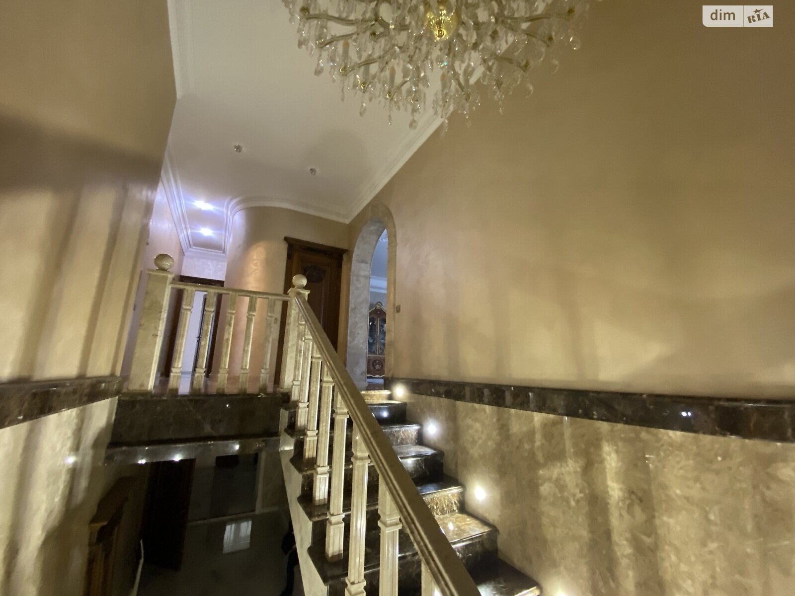 двоповерховий будинок з гаражем, 295 кв. м, кирпич. Продаж у Бучі фото 1 двоповерховий будинок з гаражем, 295 кв. м, кирпич. Продаж у Бучі фото 1