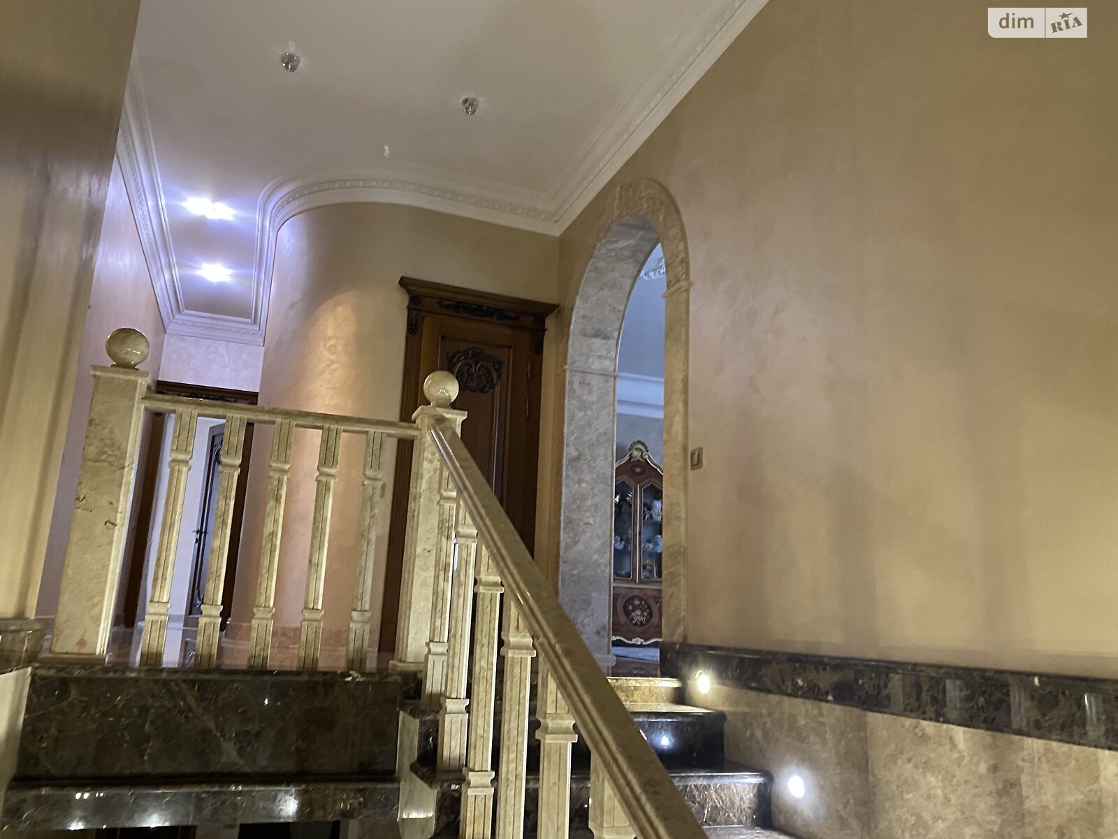 двоповерховий будинок з гаражем, 295 кв. м, кирпич. Продаж у Бучі фото 1 двоповерховий будинок з гаражем, 295 кв. м, кирпич. Продаж у Бучі фото 1