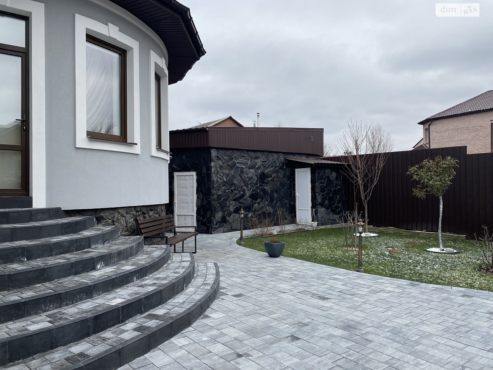 двоповерховий будинок з гаражем, 295 кв. м, кирпич. Продаж у Бучі фото 1 двоповерховий будинок з гаражем, 295 кв. м, кирпич. Продаж у Бучі фото 1