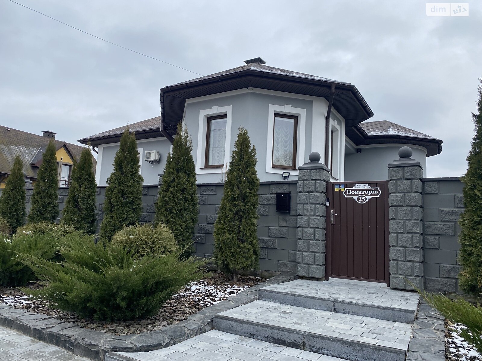 двоповерховий будинок з гаражем, 295 кв. м, кирпич. Продаж у Бучі фото 1 двоповерховий будинок з гаражем, 295 кв. м, кирпич. Продаж у Бучі фото 1