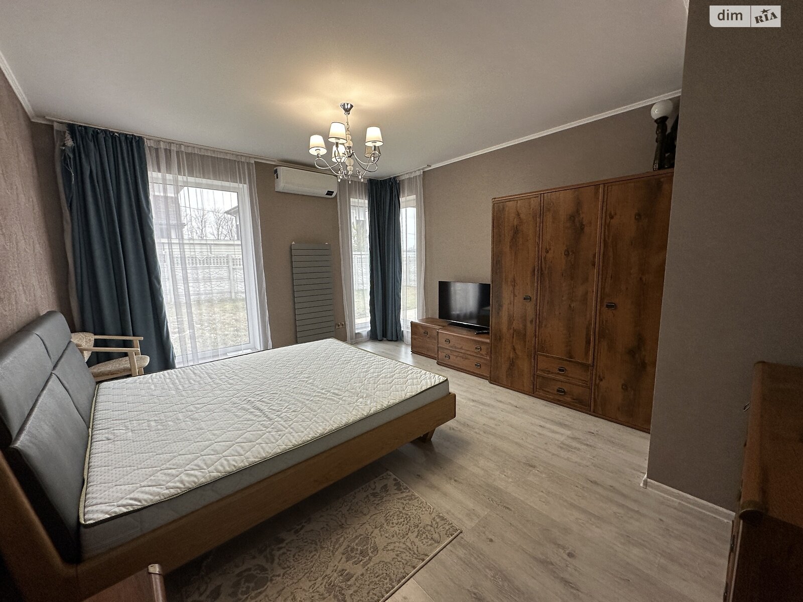 одноповерховий будинок з ремонтом, 145 кв. м, цегла. Продаж у Бучі фото 1 одноповерховий будинок з ремонтом, 145 кв. м, цегла. Продаж у Бучі фото 1