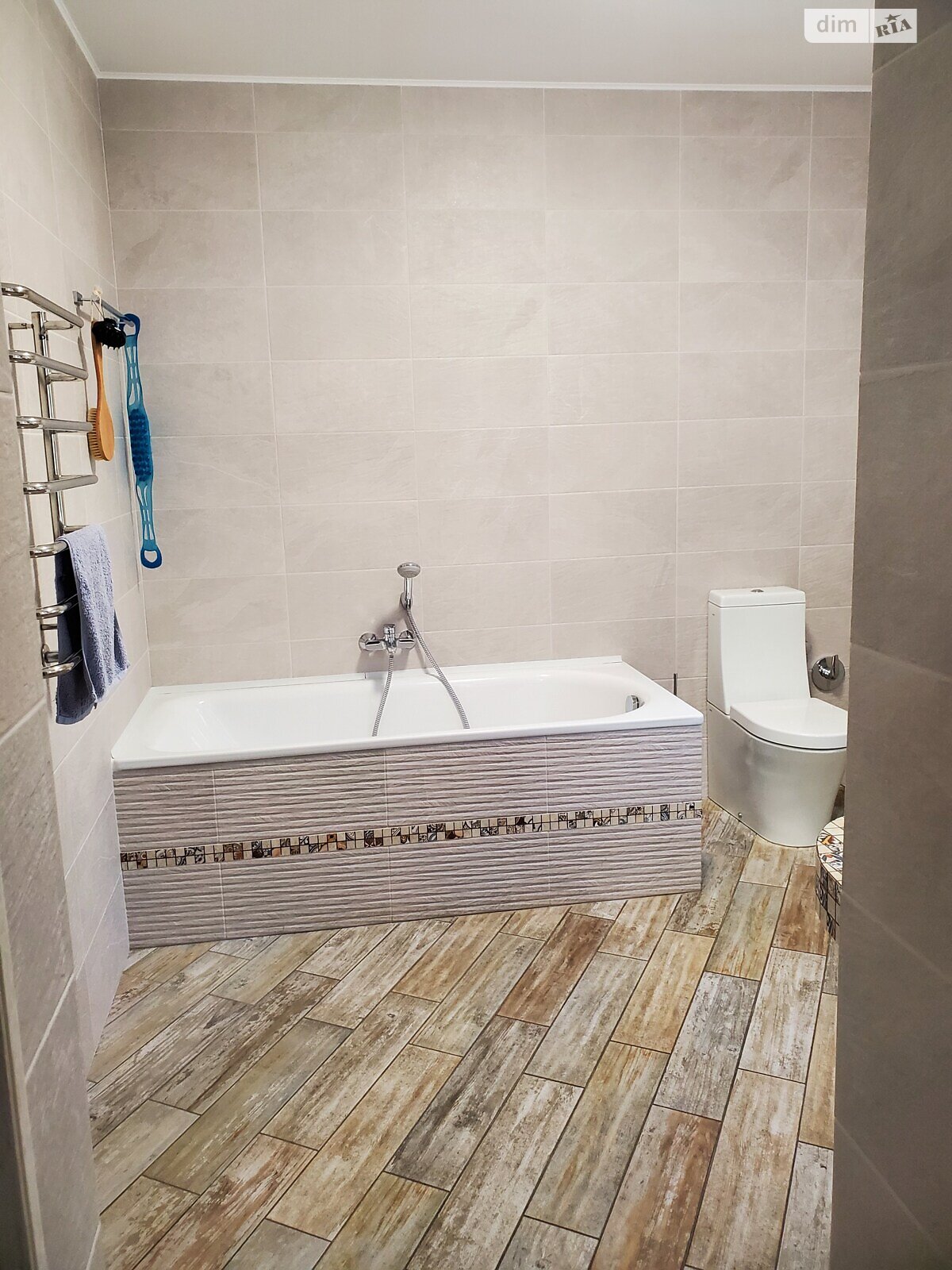 двоповерховий будинок з балконом, 200.6 кв. м, цегла. Продаж у Бучі фото 1 двоповерховий будинок з балконом, 200.6 кв. м, цегла. Продаж у Бучі фото 1