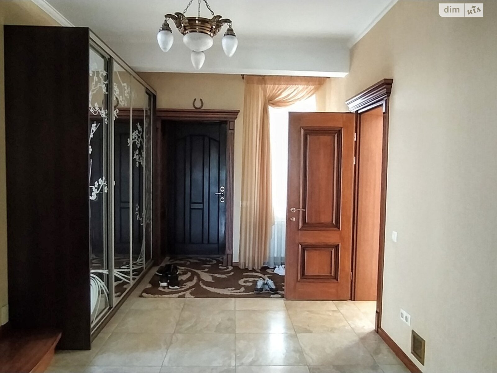 триповерховий будинок з гаражем, 313.8 кв. м, цегла. Продаж у Бучі фото 1 триповерховий будинок з гаражем, 313.8 кв. м, цегла. Продаж у Бучі фото 1