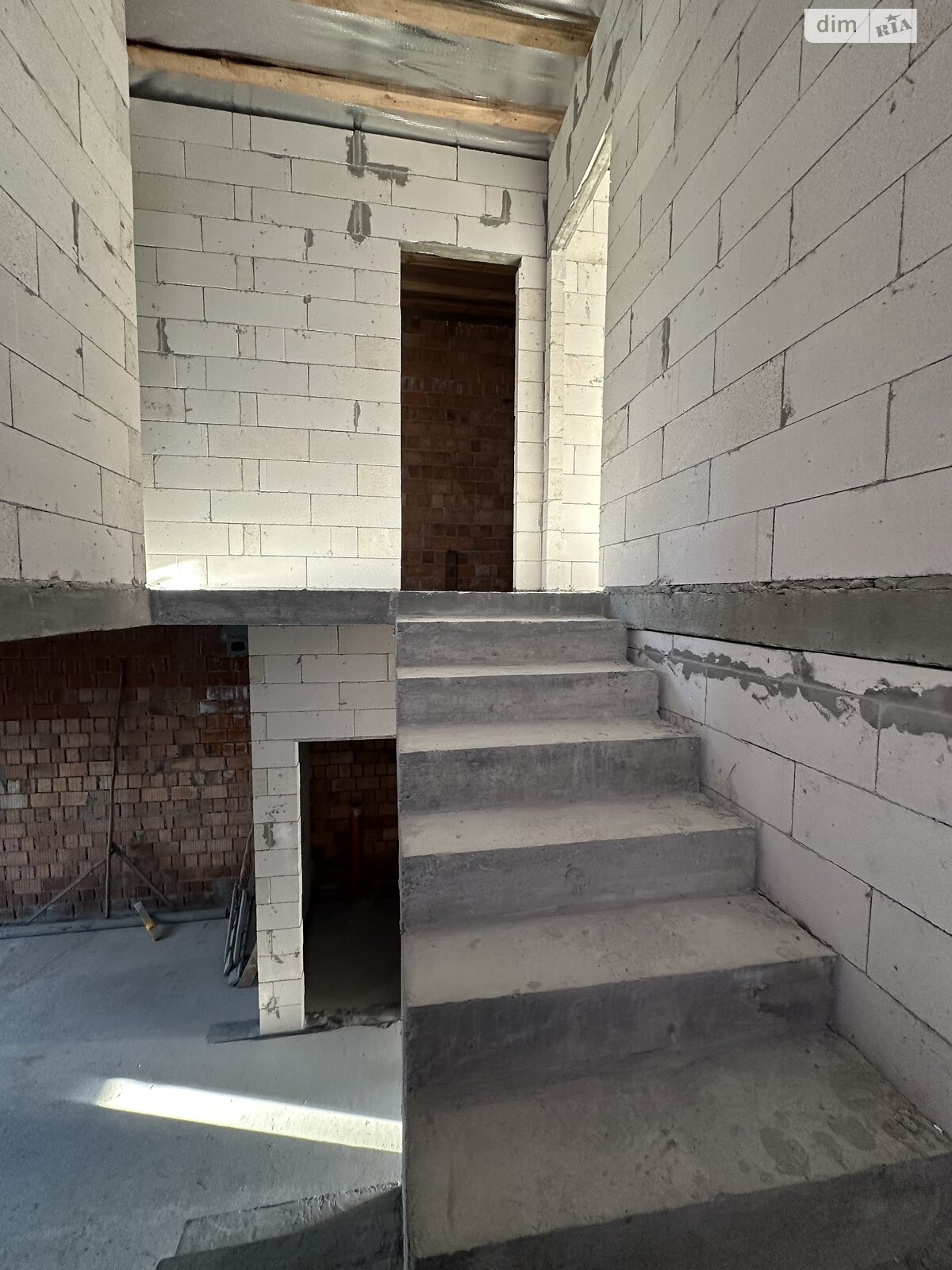 двухэтажный дом, 120 кв. м, керамический блок. Продажа в Буче фото 1 двухэтажный дом, 120 кв. м, керамический блок. Продажа в Буче фото 1