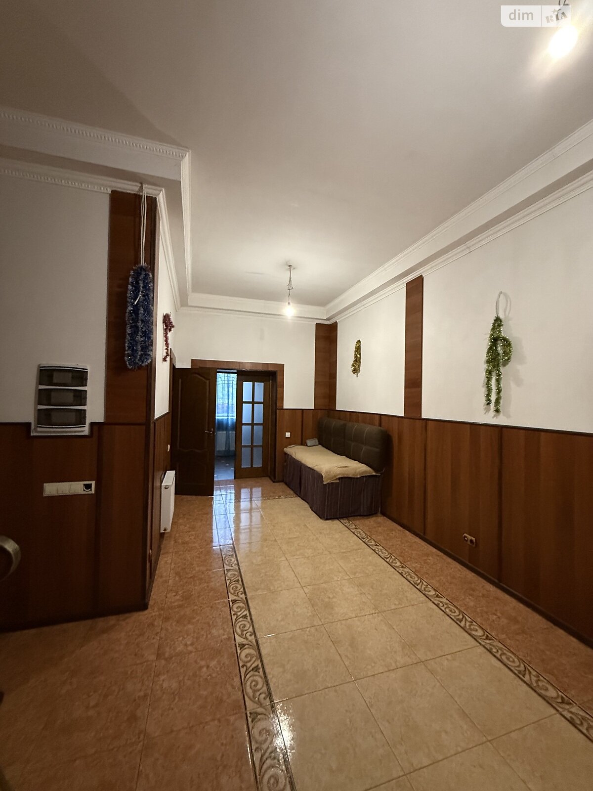 трехэтажный дом с верандой, 326.3 кв. м, кирпич. Продажа в Буче фото 1 трехэтажный дом с верандой, 326.3 кв. м, кирпич. Продажа в Буче фото 1