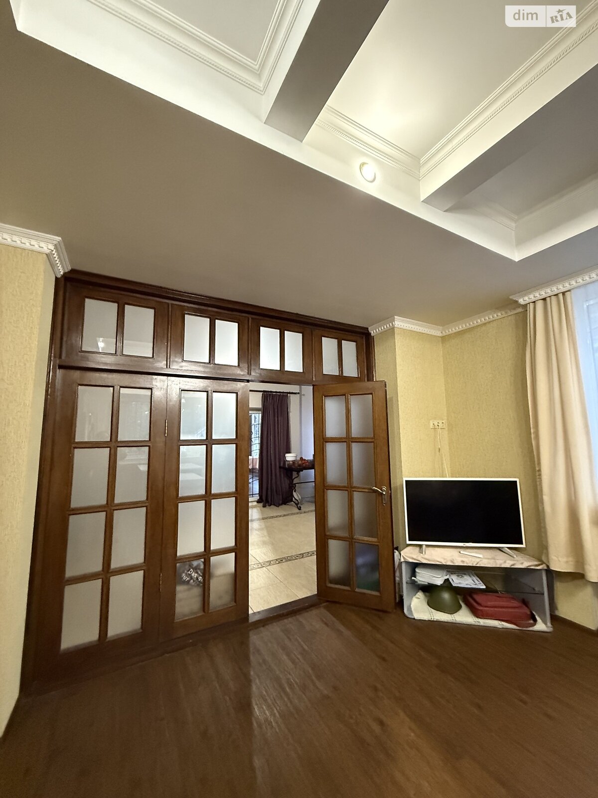 трехэтажный дом с верандой, 326.3 кв. м, кирпич. Продажа в Буче фото 1 трехэтажный дом с верандой, 326.3 кв. м, кирпич. Продажа в Буче фото 1