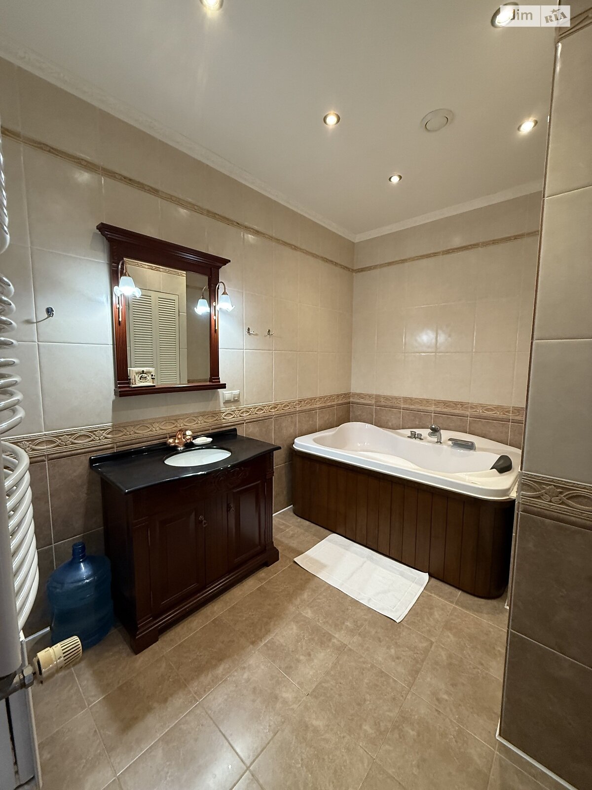 трехэтажный дом с верандой, 326.3 кв. м, кирпич. Продажа в Буче фото 1 трехэтажный дом с верандой, 326.3 кв. м, кирпич. Продажа в Буче фото 1