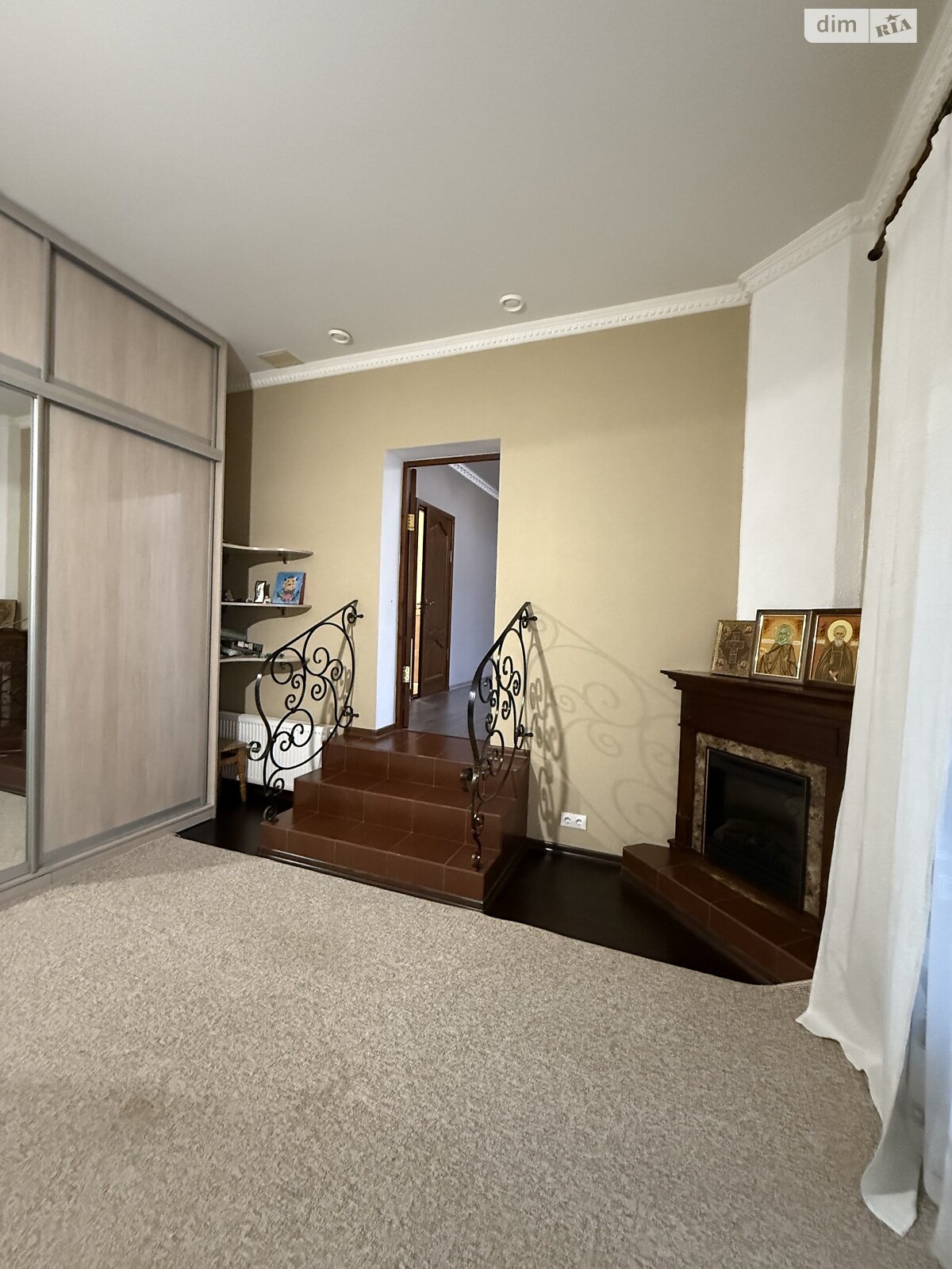 трехэтажный дом с верандой, 326.3 кв. м, кирпич. Продажа в Буче фото 1 трехэтажный дом с верандой, 326.3 кв. м, кирпич. Продажа в Буче фото 1