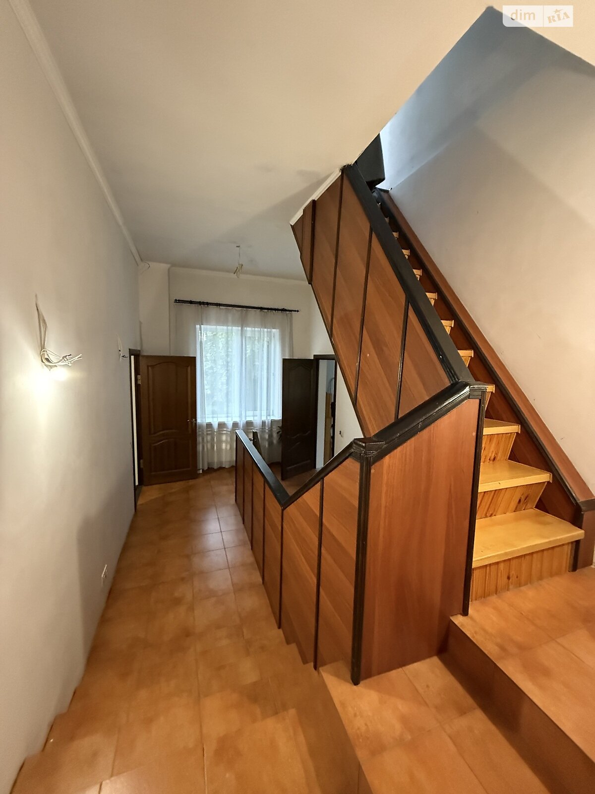 трехэтажный дом с верандой, 326.3 кв. м, кирпич. Продажа в Буче фото 1 трехэтажный дом с верандой, 326.3 кв. м, кирпич. Продажа в Буче фото 1