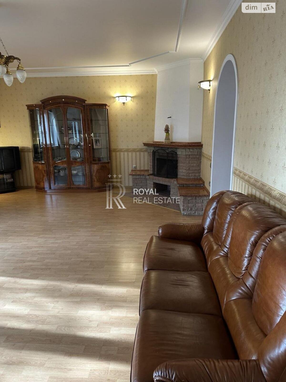 двухэтажный дом с гаражом, 428.9 кв. м, кирпич. Продажа в Буче фото 1