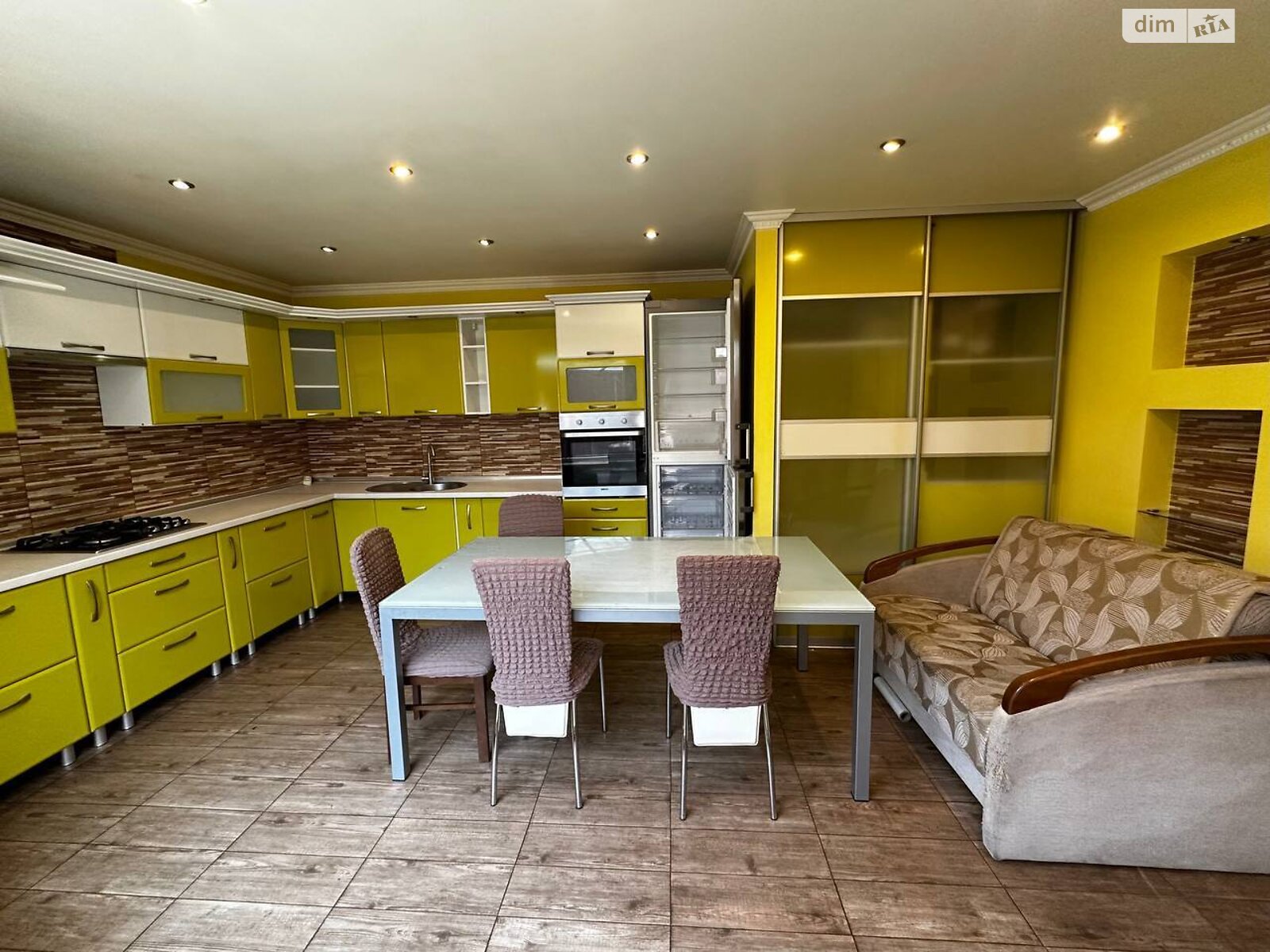 двоповерховий будинок з мансардою, 120.5 кв. м, цегла. Продаж у Бучі фото 1 двоповерховий будинок з мансардою, 120.5 кв. м, цегла. Продаж у Бучі фото 1