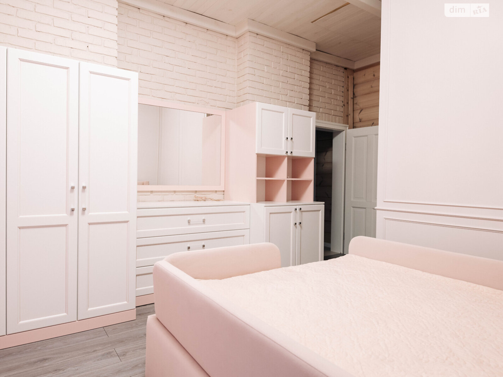 двоповерховий будинок з опаленням, 434.5 кв. м, брус. Продаж у Бучі фото 1 двоповерховий будинок з опаленням, 434.5 кв. м, брус. Продаж у Бучі фото 1
