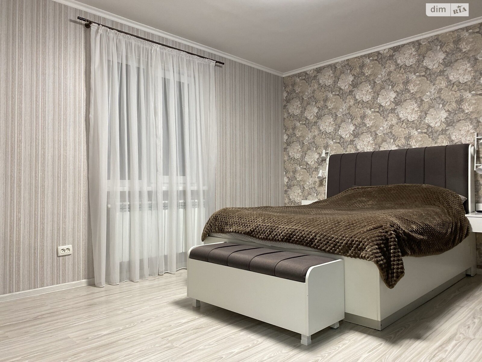двоповерховий будинок з мансардою, 165.7 кв. м, цегла. Продаж у Бучі фото 1 двоповерховий будинок з мансардою, 165.7 кв. м, цегла. Продаж у Бучі фото 1