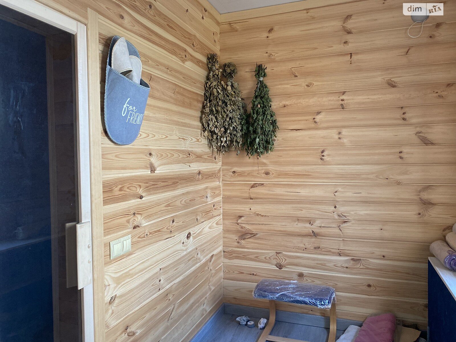 двоповерховий будинок з мансардою, 165.7 кв. м, цегла. Продаж у Бучі фото 1 двоповерховий будинок з мансардою, 165.7 кв. м, цегла. Продаж у Бучі фото 1