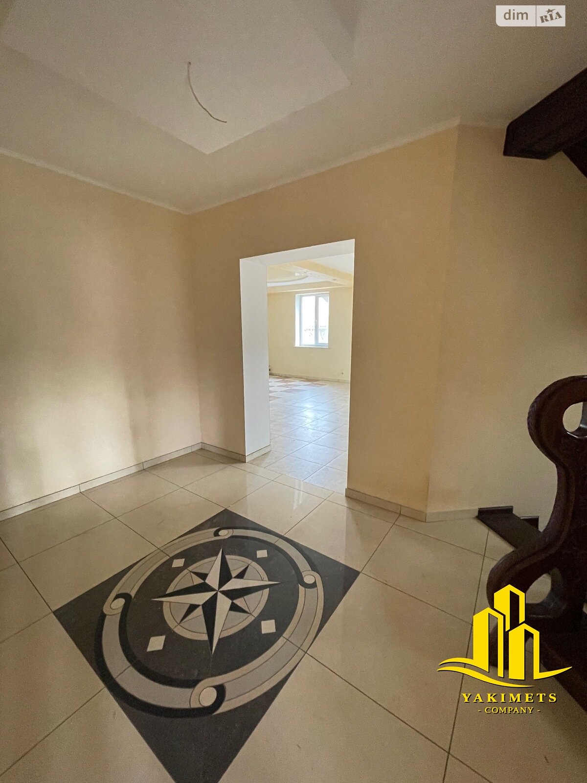 трехэтажный дом с верандой, 424 кв. м, газобетон. Продажа в Буче фото 1