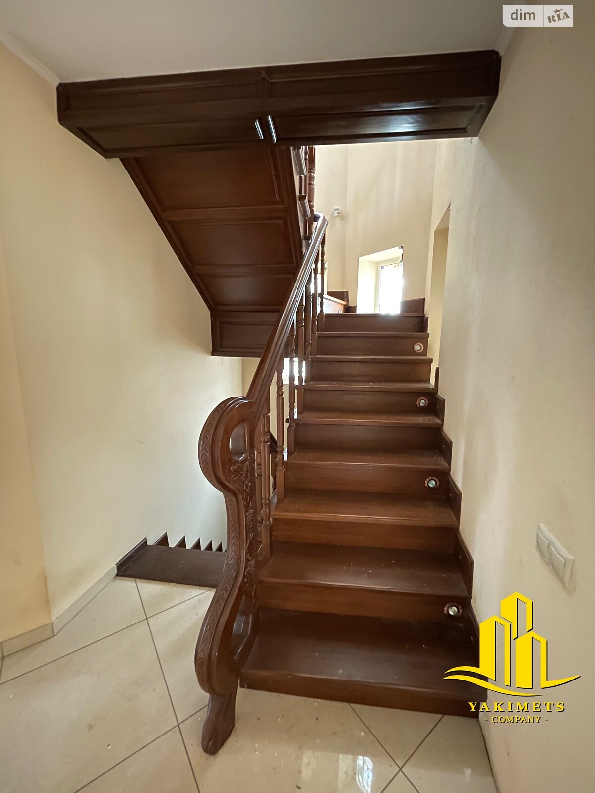 трехэтажный дом с верандой, 424 кв. м, газобетон. Продажа в Буче фото 1