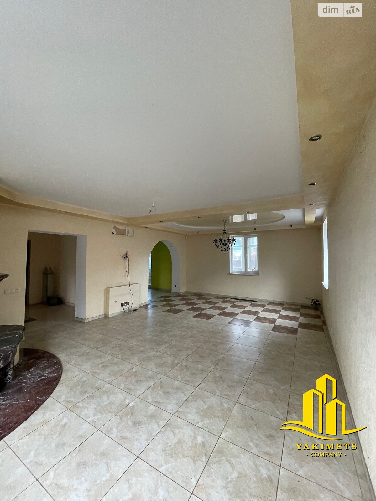 трехэтажный дом с верандой, 424 кв. м, газобетон. Продажа в Буче фото 1