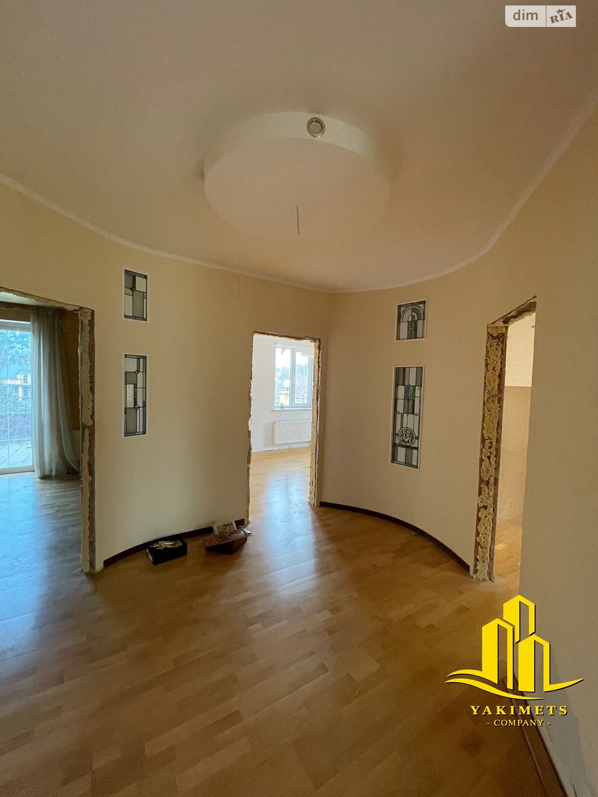 трехэтажный дом с верандой, 424 кв. м, газобетон. Продажа в Буче фото 1