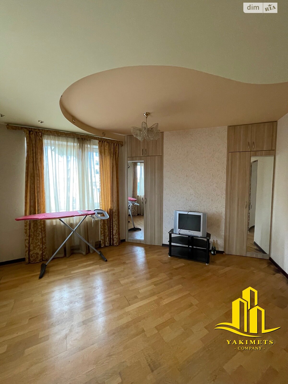 трехэтажный дом с верандой, 424 кв. м, газобетон. Продажа в Буче фото 1