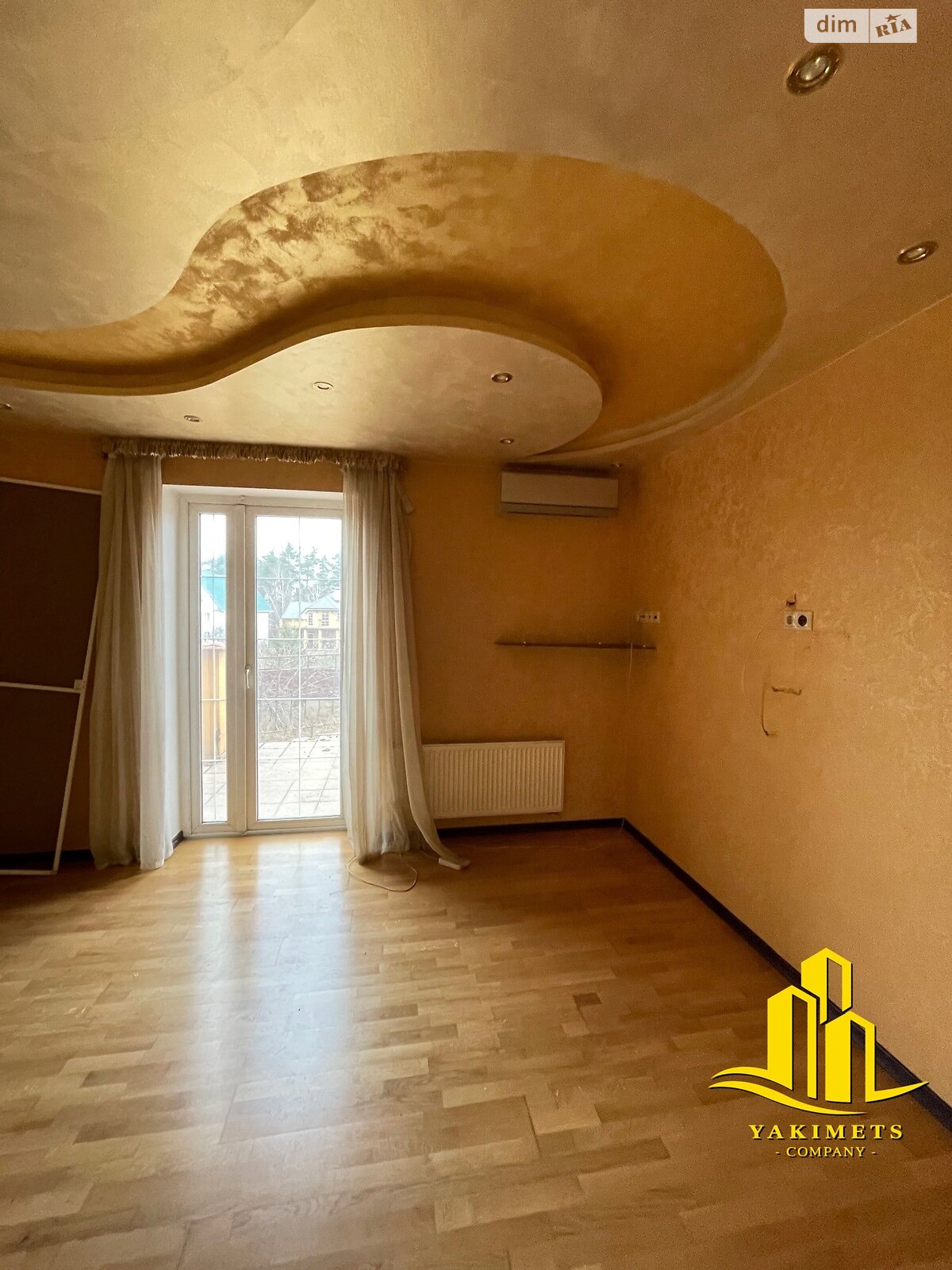 трехэтажный дом с верандой, 424 кв. м, газобетон. Продажа в Буче фото 1