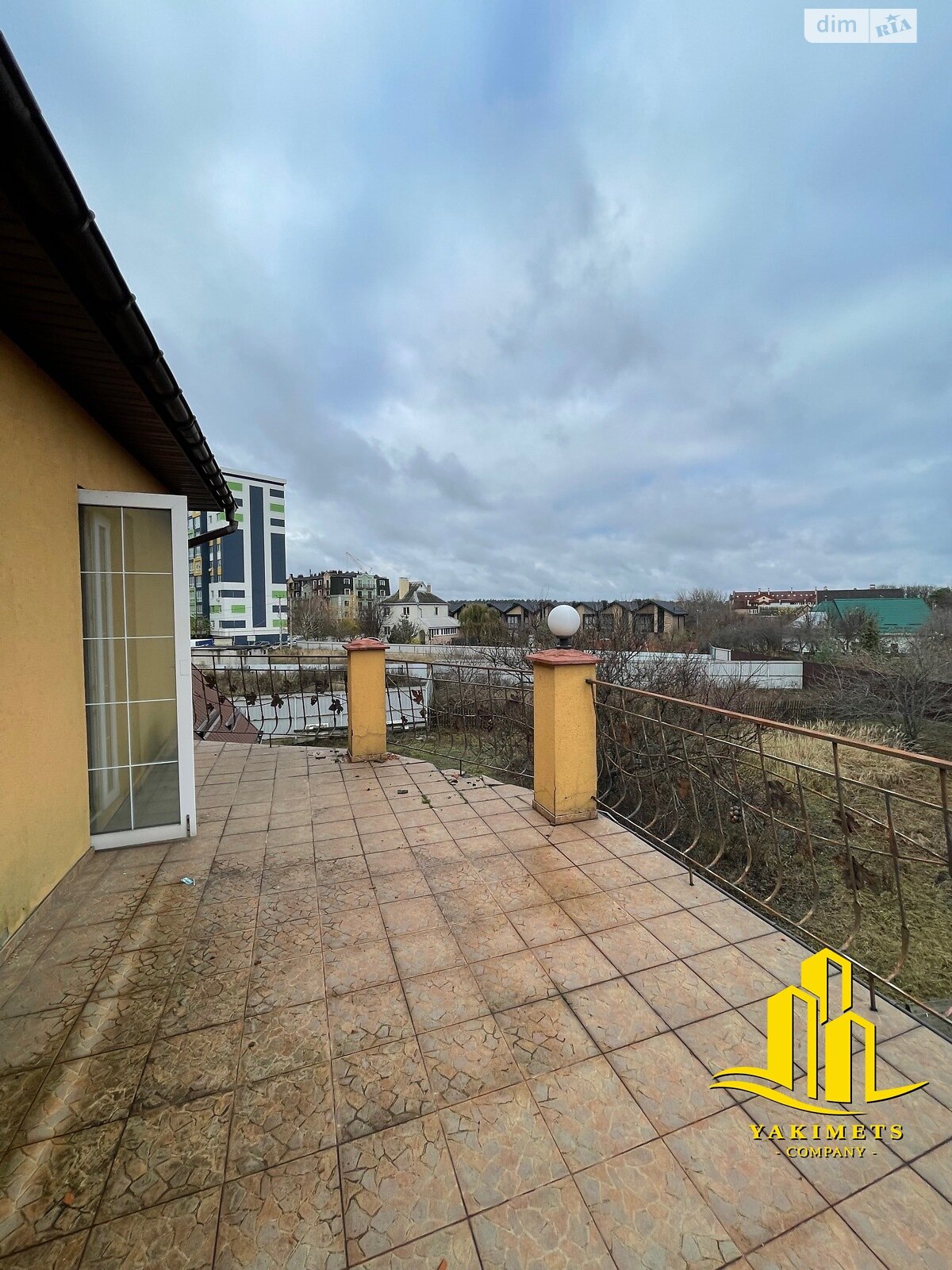 трехэтажный дом с верандой, 424 кв. м, газобетон. Продажа в Буче фото 1