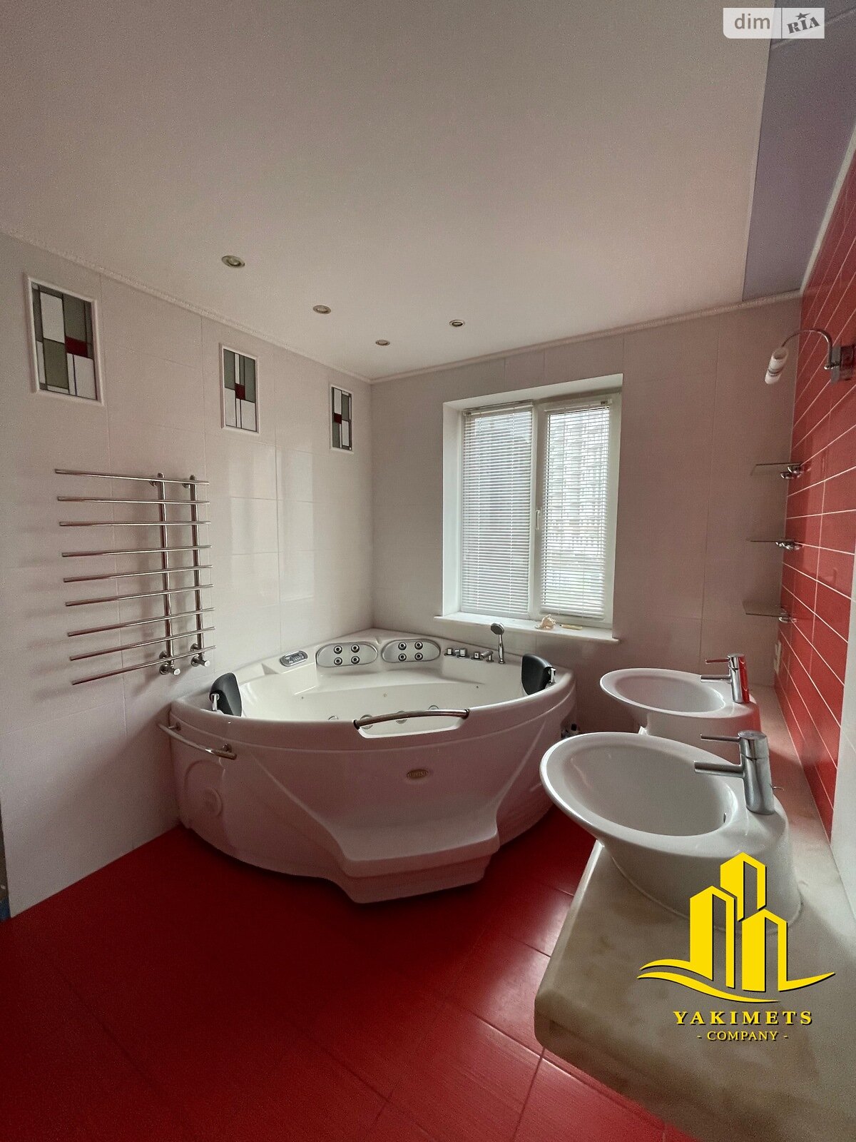 трехэтажный дом с верандой, 424 кв. м, газобетон. Продажа в Буче фото 1