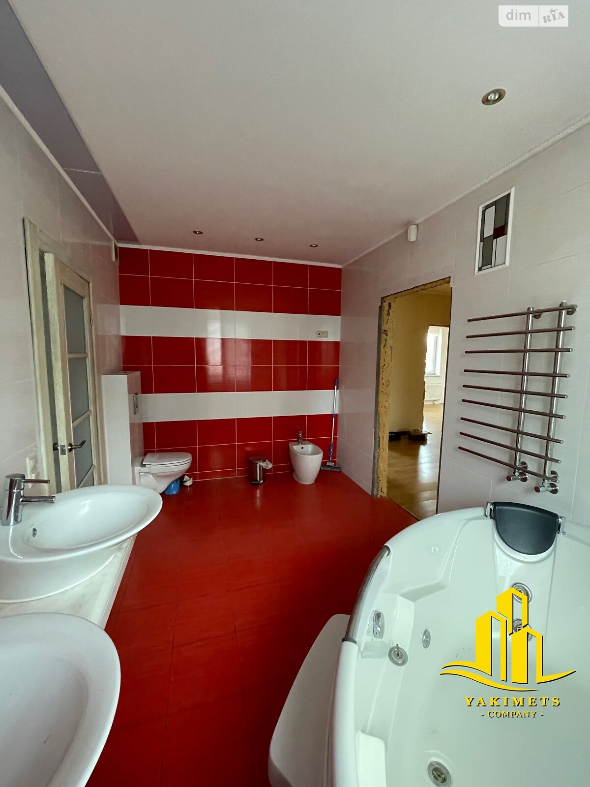 трехэтажный дом с верандой, 424 кв. м, газобетон. Продажа в Буче фото 1