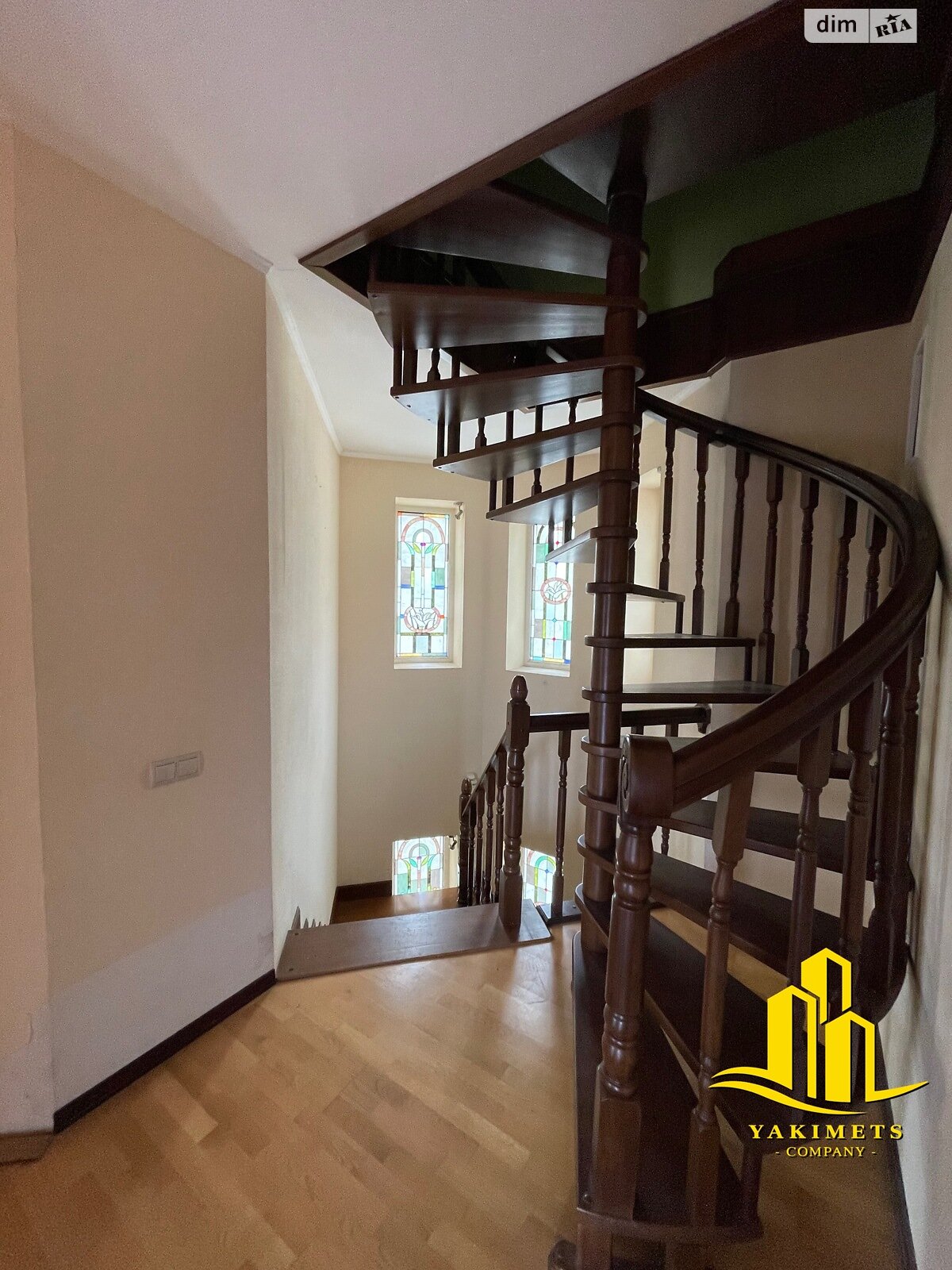 трехэтажный дом с верандой, 424 кв. м, газобетон. Продажа в Буче фото 1