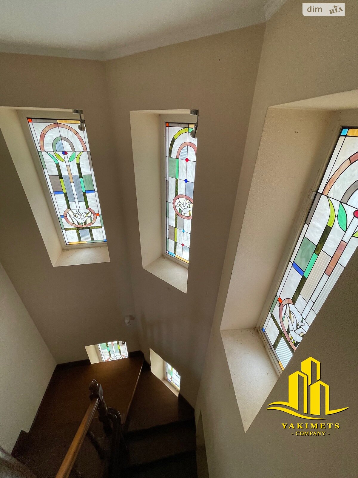 трехэтажный дом с верандой, 424 кв. м, газобетон. Продажа в Буче фото 1