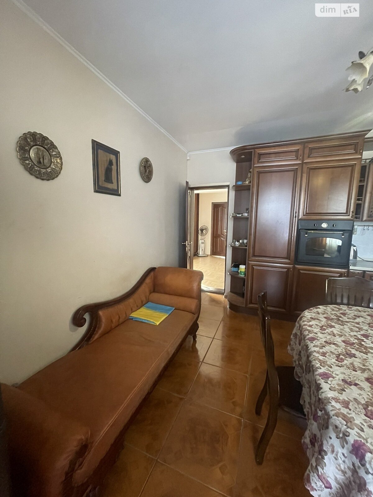 трехэтажный дом с гаражом, 170 кв. м, кирпич. Продажа в Буче фото 1 трехэтажный дом с гаражом, 170 кв. м, кирпич. Продажа в Буче фото 1